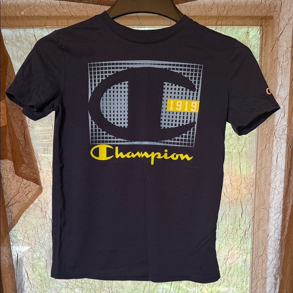 Champion Dark Blue Tee with Graphic Boys Size 10/12